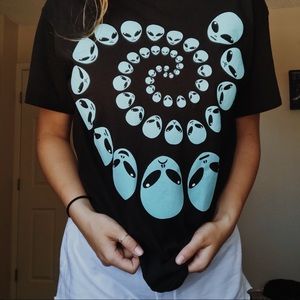 Alien shirt 👽